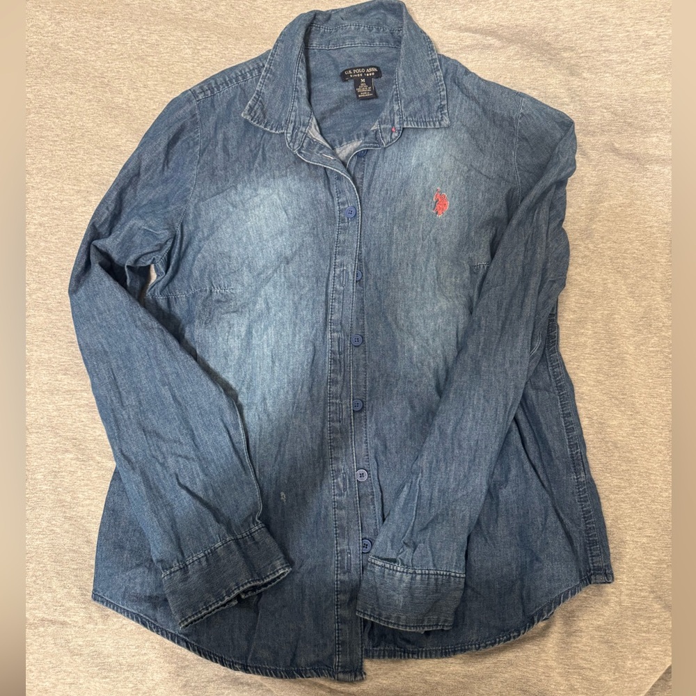 Women’s tops jean jacket (Size Medium)